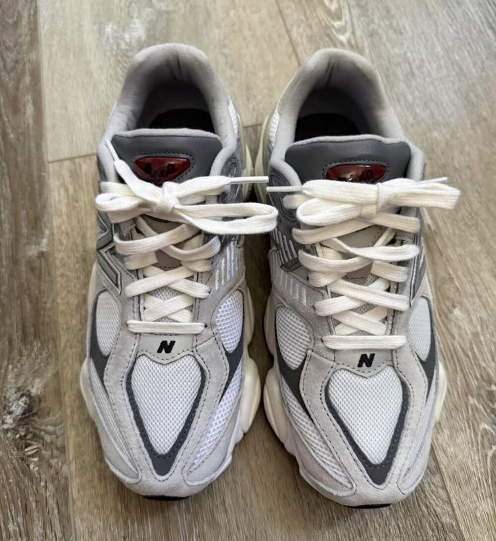 New Balance 9060 Gray/White/Black Colorblock Low Top Lace-Up Sneakers NIB